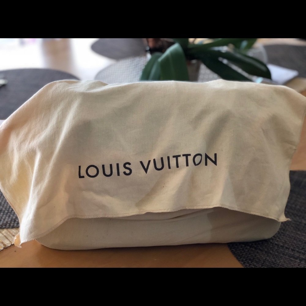 Louis Vuitton Bordeaux Monogram Limited Edition - Picture 2 of 7